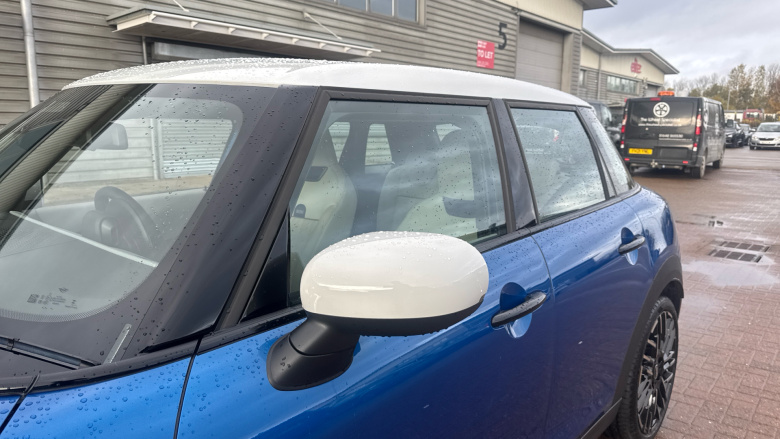 MINI Cooper 1.5 C Exclusive 5dr Auto Petrol Hatchback